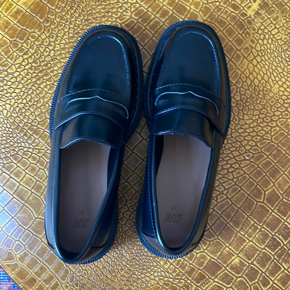 Black loafers size 7